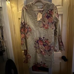 NWT Vintage GOA Floral V-Neck Tunic with Lace Detail